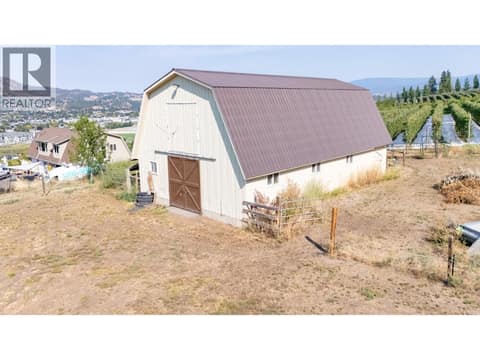 Huge Barn at 2241 Rojem Road, Dilworth Mountain, Kelowna