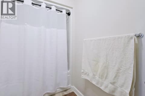 Lower Level Ensuite at 2241 Rojem Road, Dilworth Mountain, Kelowna