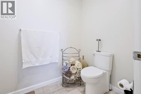 Lower Level Ensuite at 2241 Rojem Road, Dilworth Mountain, Kelowna