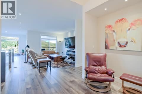 Main Entrance at 2241 Rojem Road, Dilworth Mountain, Kelowna