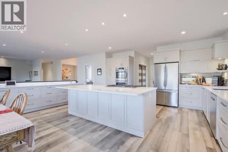 Open Kitchen at 2241 Rojem Road, Dilworth Mountain, Kelowna