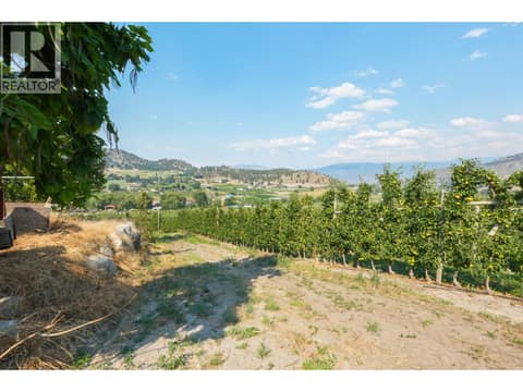 Photo 12 of 9827 Gillard Avenue, Summerland Rural