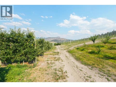 Photo 15 of 9827 Gillard Avenue, Summerland Rural