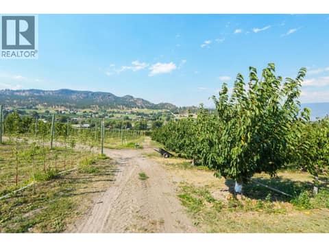 Photo 22 of 9827 Gillard Avenue, Summerland Rural