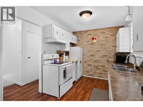 Photo 8 of 1904 22nd Street, East Hill, Vernon