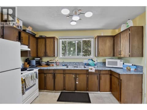 Photo 11 of 1160 Kemano Street, North Kamloops
