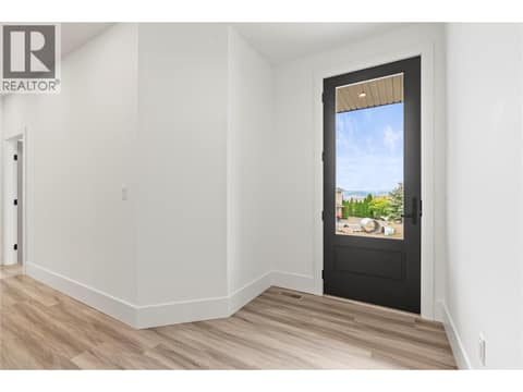 Photo 2 of 7060 Manning Place, Foothills, Vernon