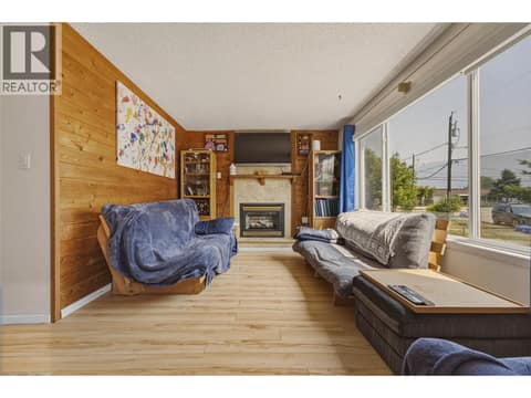 Photo 10 of 3343 Belaire Drive, Armstrong/ Spall.
