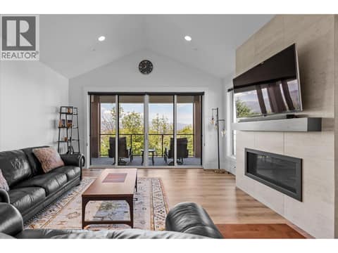 Photo 11 of 185 Diamond Way, Predator Ridge, Vernon