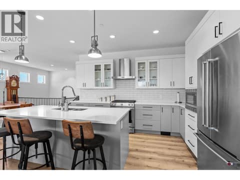 Photo 6 of 185 Diamond Way, Predator Ridge, Vernon