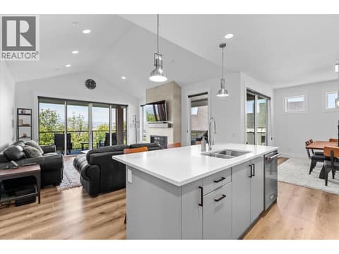 Photo 9 of 185 Diamond Way, Predator Ridge, Vernon