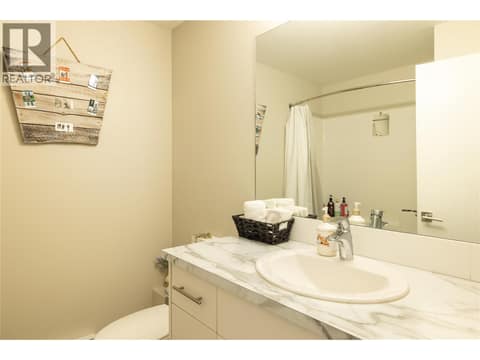 Suite bathroom at 13411 Apex Lane, Lake Country North West