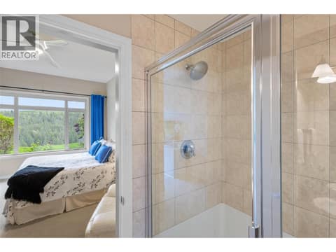 Ensuite thru to primary bedroom at 3800 Gallaghers Pinnacle Way Unit# 29, South East Kelowna