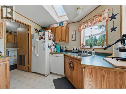 Photo 16 of 85 Candide Drive, Lumby Valley
