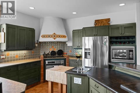 Photo 10 of 1828 NORVIEW Place, Batchelor Heights, Kamloops