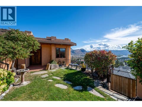 Photo 2 of 1828 NORVIEW Place, Batchelor Heights, Kamloops