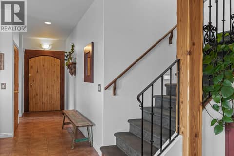 Photo 6 of 1828 NORVIEW Place, Batchelor Heights, Kamloops