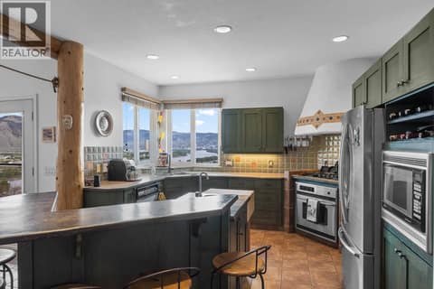 Photo 9 of 1828 NORVIEW Place, Batchelor Heights, Kamloops