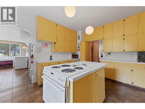 Photo 16 of 4852-4858 Lakeshore Road, Upper Mission, Kelowna
