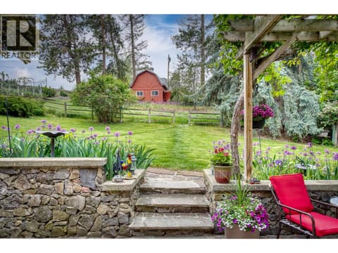 Photo 29 of 4852-4858 Lakeshore Road, Upper Mission, Kelowna