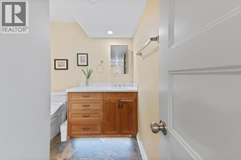 Lakeview House Lower Bath at 4852-4858 Lakeshore Road, Upper Mission, Kelowna