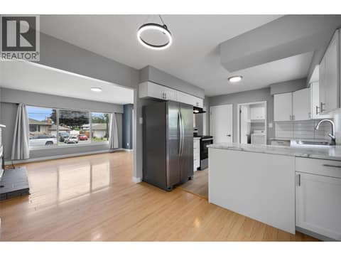 Photo 14 of 631 Brandon Avenue, North Kamloops