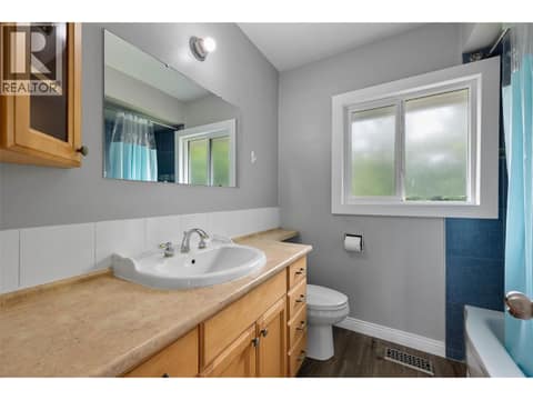Photo 20 of 631 Brandon Avenue, North Kamloops