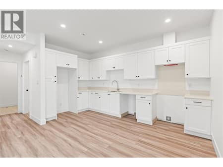 Photo 6 of 7005 Manning Place, Foothills, Vernon