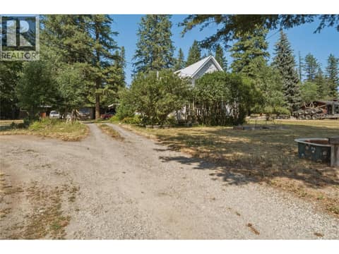 Huge driveway at 244 Mabel Lake Road, Lumby Valley