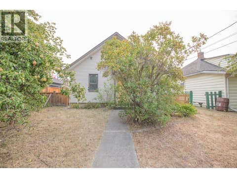 Photo 45 of 3007 38 Street, City of Vernon