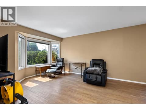 Photo 5 of 219 Strom Road, Valleyview, Kamloops