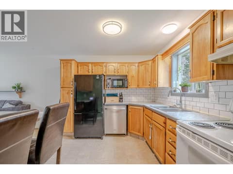 Photo 4 of 3004 SOUTH MAIN Street Unit# 124, Wiltse/Valleyview, Penticton