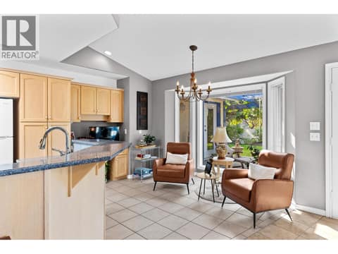 Bright sitting / breakfast nook off kitchen. at 4000 Gallaghers Terrace, South East Kelowna