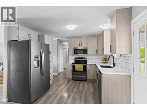 Photo 10 of 1643 Traut Court, Black Mountain, Kelowna