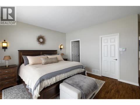 Bedroom at 10 Bayview Heights, Middleton Mountain Coldstream