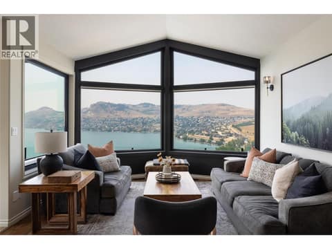 Living room at 10 Bayview Heights, Middleton Mountain Coldstream