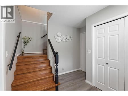 Photo 6 of 3140 Coventry Crescent, Glenrosa, West Kelowna