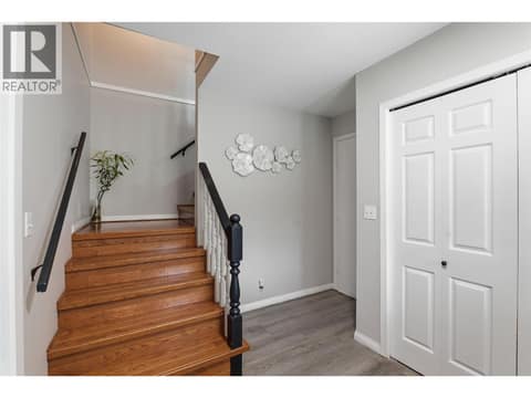 Photo 6 of 3140 Coventry Crescent, Glenrosa, West Kelowna