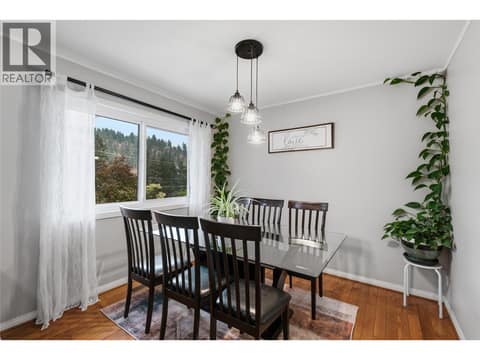Photo 9 of 3140 Coventry Crescent, Glenrosa, West Kelowna