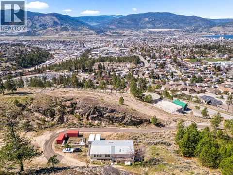 Photo 1 of 138 SALIKEN Drive, Columbia/Duncan, Penticton