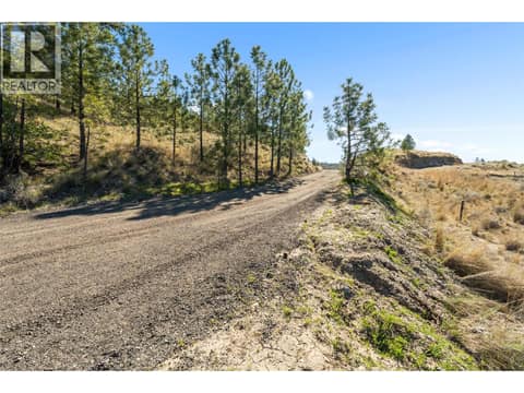Photo 9 of 138 SALIKEN Drive, Columbia/Duncan, Penticton