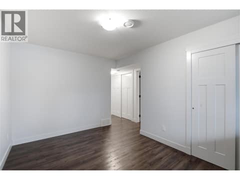 Photo 20 of 560 & 562 Christleton Avenue, Kelowna South