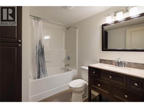 Bathroom 3 lower at 7261 Silver Ridge Drive, Foothills, Vernon