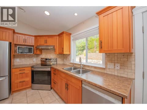 Photo 6 of 1808 Skyview Crescent, Lumby Valley