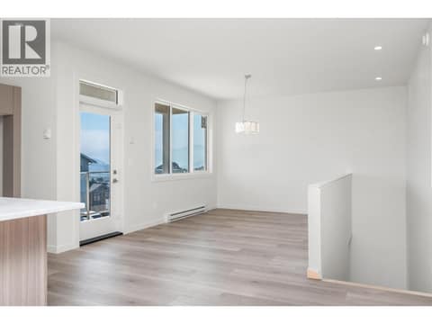 Dining at 4313 Painted Turtle Drive, Alexis Park, Vernon