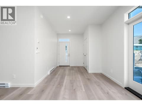 Foyer of the suite at 4313 Painted Turtle Drive, Alexis Park, Vernon