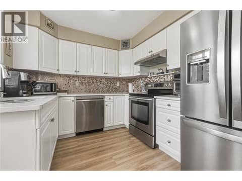 Photo 6 of 4407 20th Street Unit# 4, Harwood, Vernon