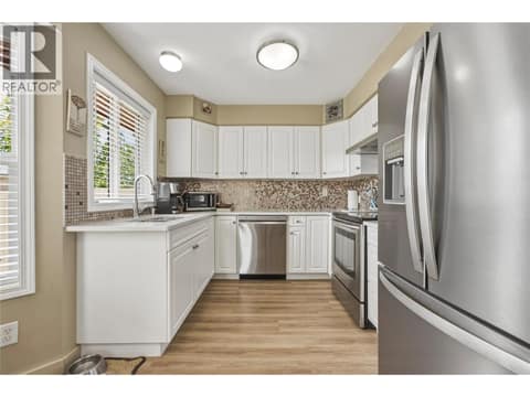 Photo 7 of 4407 20th Street Unit# 4, Harwood, Vernon
