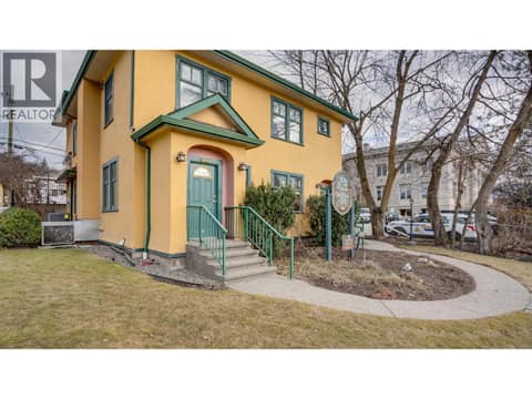 Photo 3 of 3103 27 Street, City of Vernon