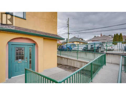 Photo 5 of 3103 27 Street, City of Vernon